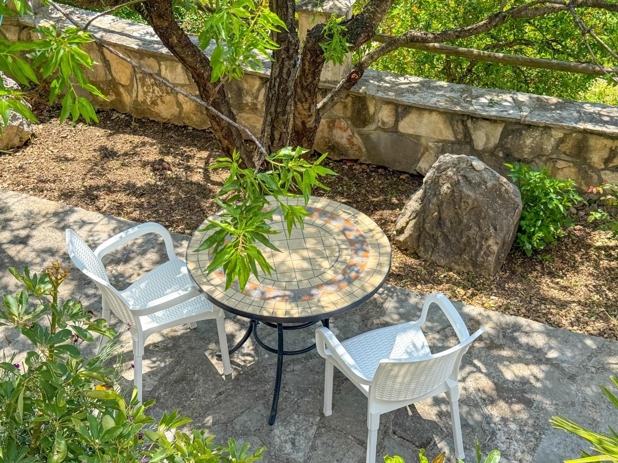 Villa Charlie With Jacuzzi Bast Exterior foto